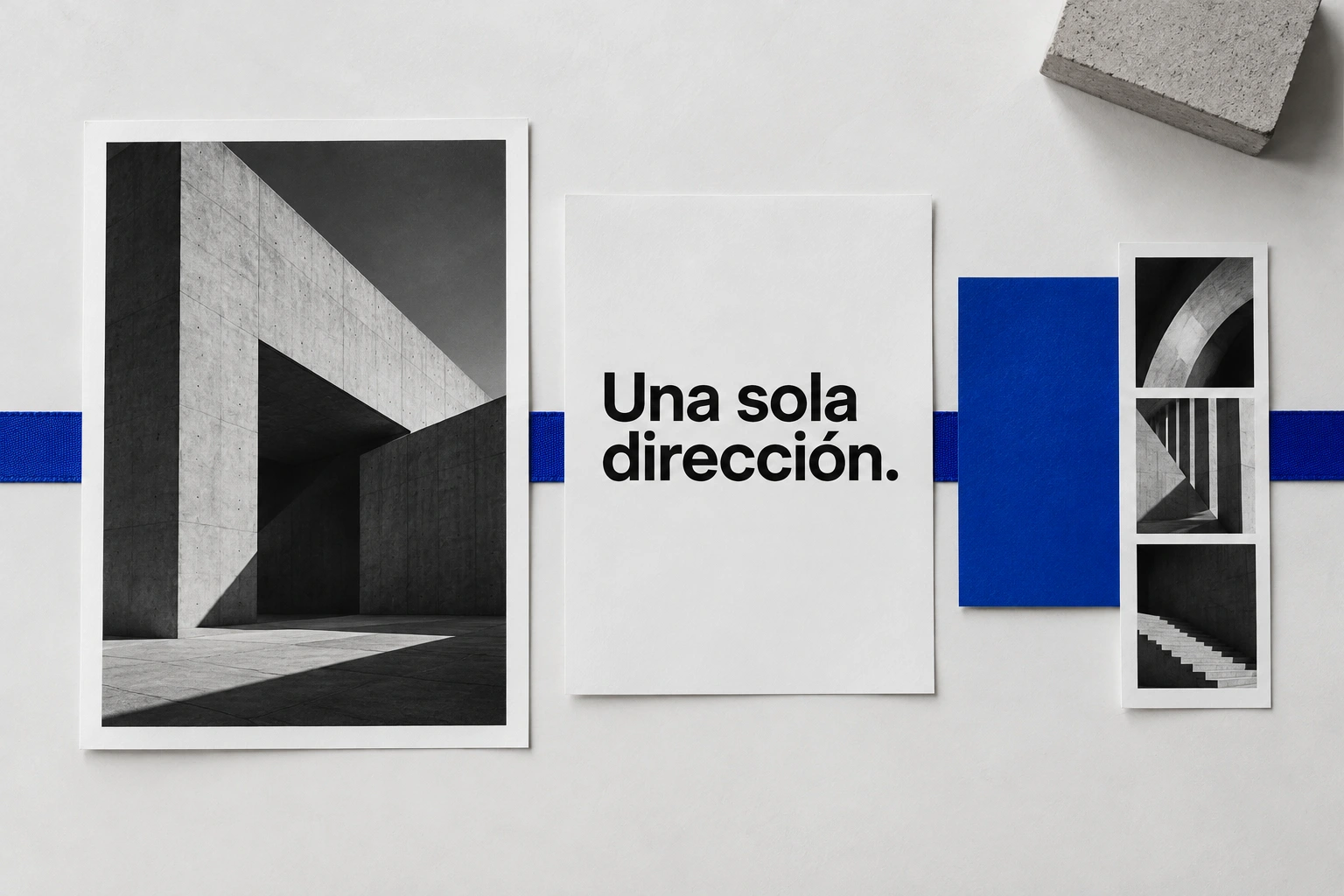 Fotografía y materiales editoriales unidos por una misma dirección azul